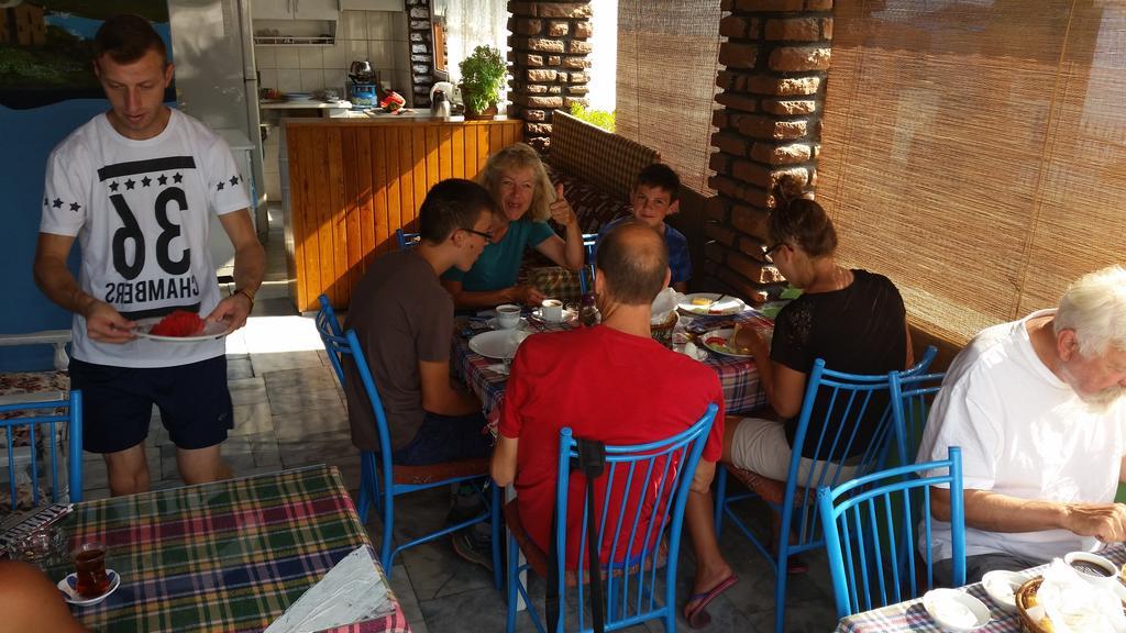 Goekmavi Pansiyon Bodrum Exterior foto